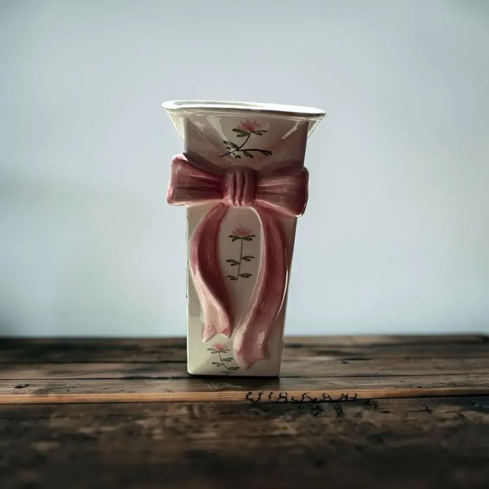 Vintage 1982 Sigma Mann Country Rose Hand Painted Ceramic Bow Vase Pink Floral
